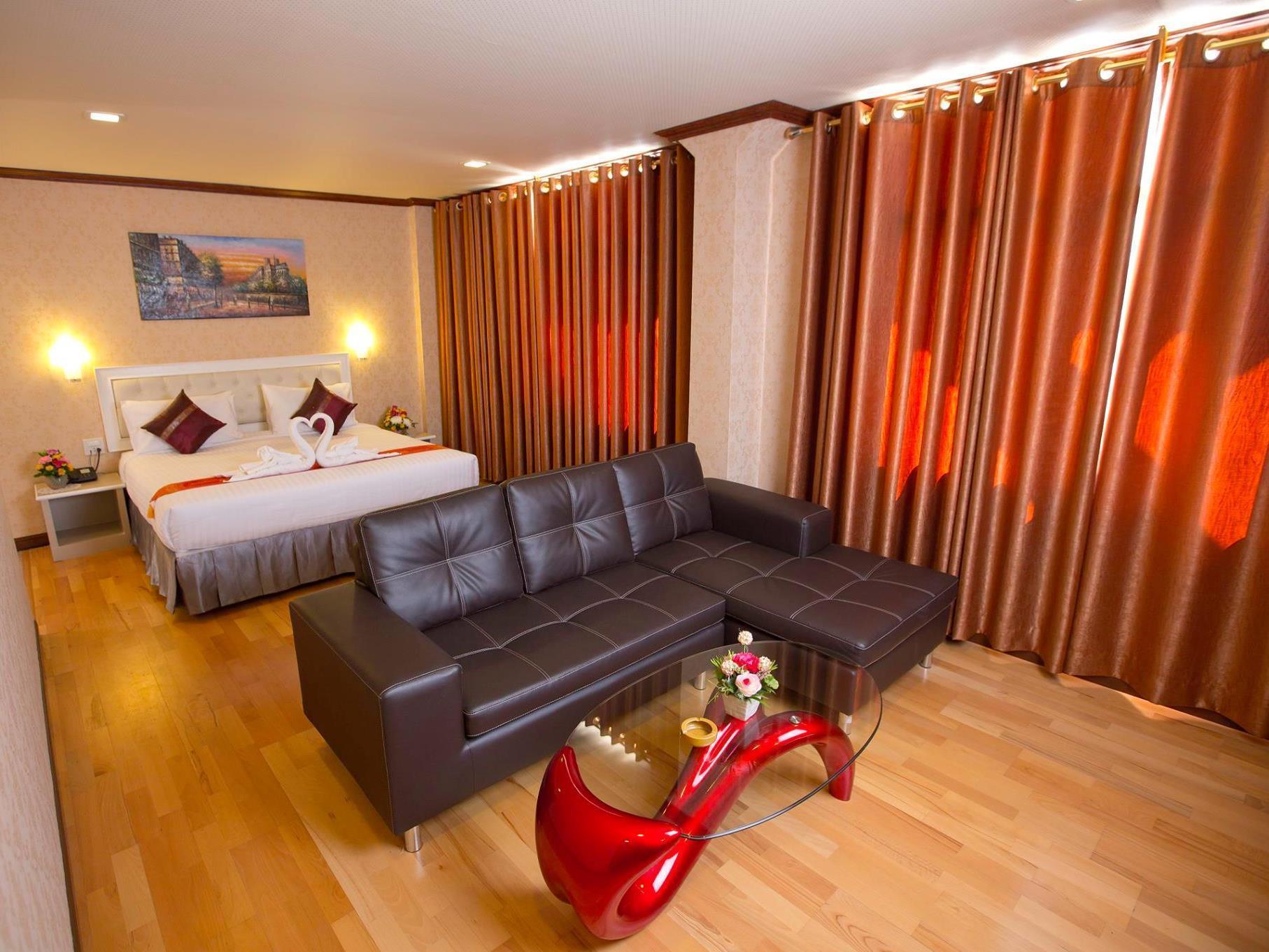 Korat Hotel - Sha Plus Nakhonratchasima Esterno foto