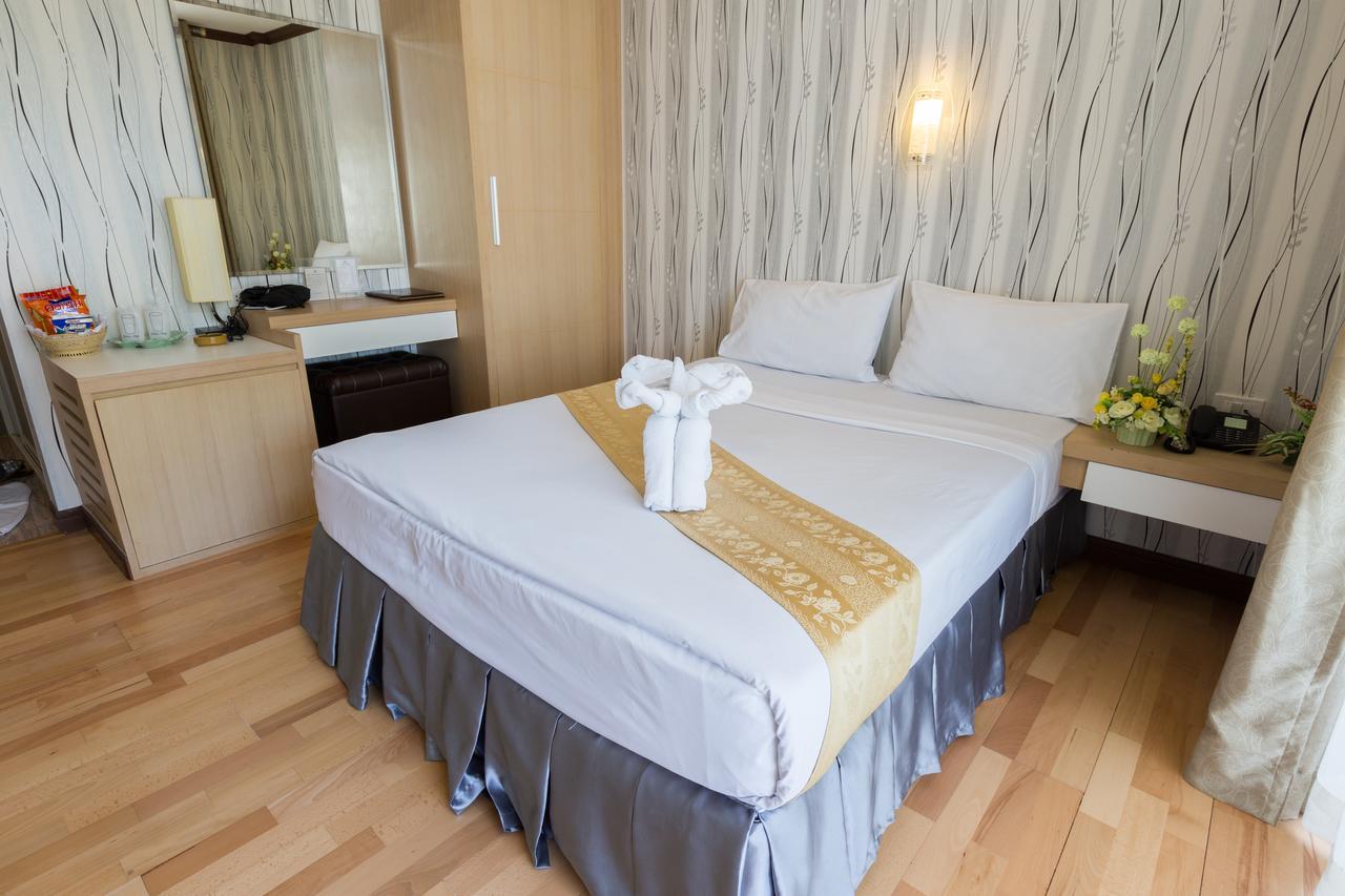 Korat Hotel - Sha Plus Nakhonratchasima Esterno foto