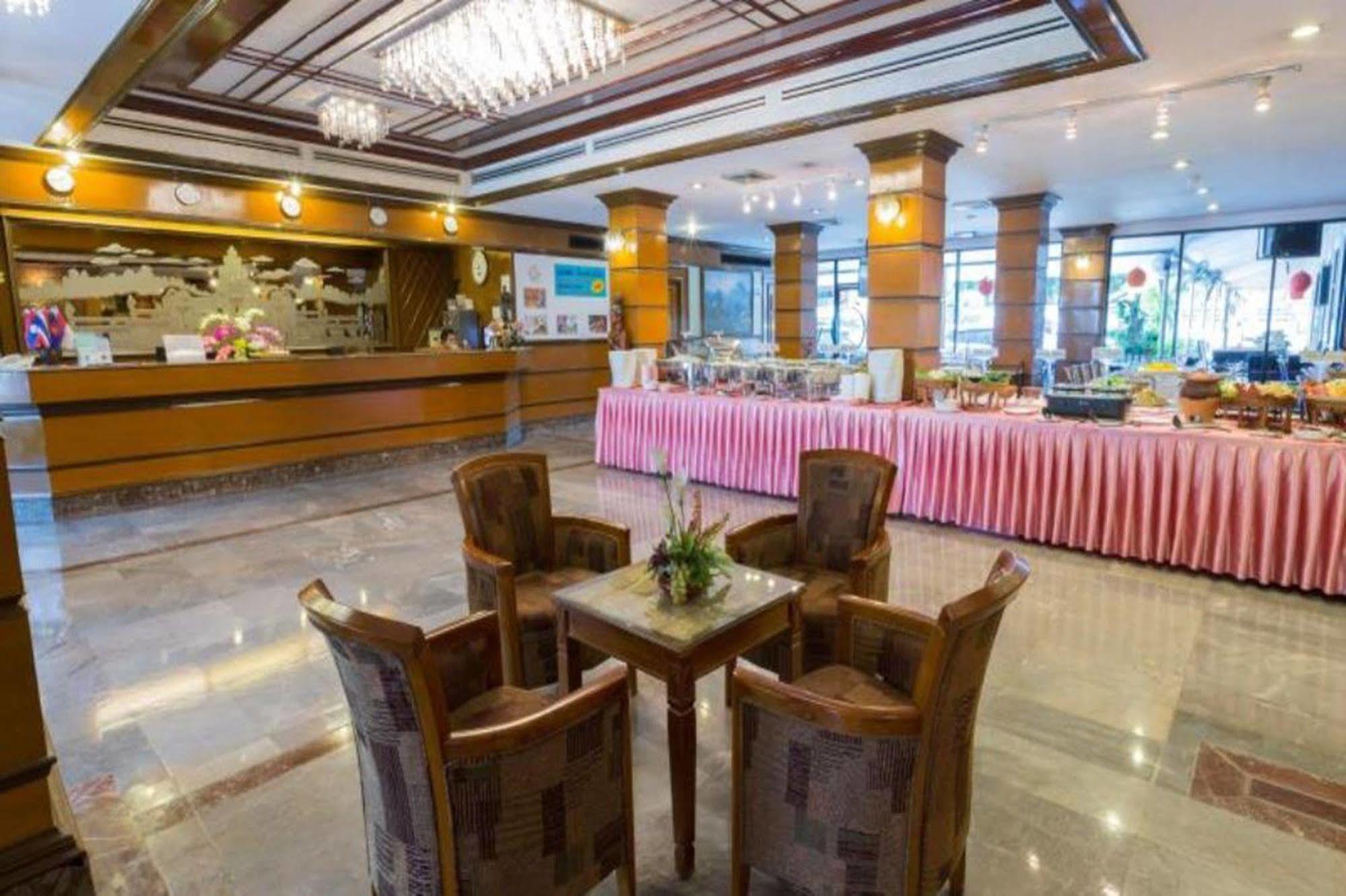 Korat Hotel - Sha Plus Nakhonratchasima Esterno foto