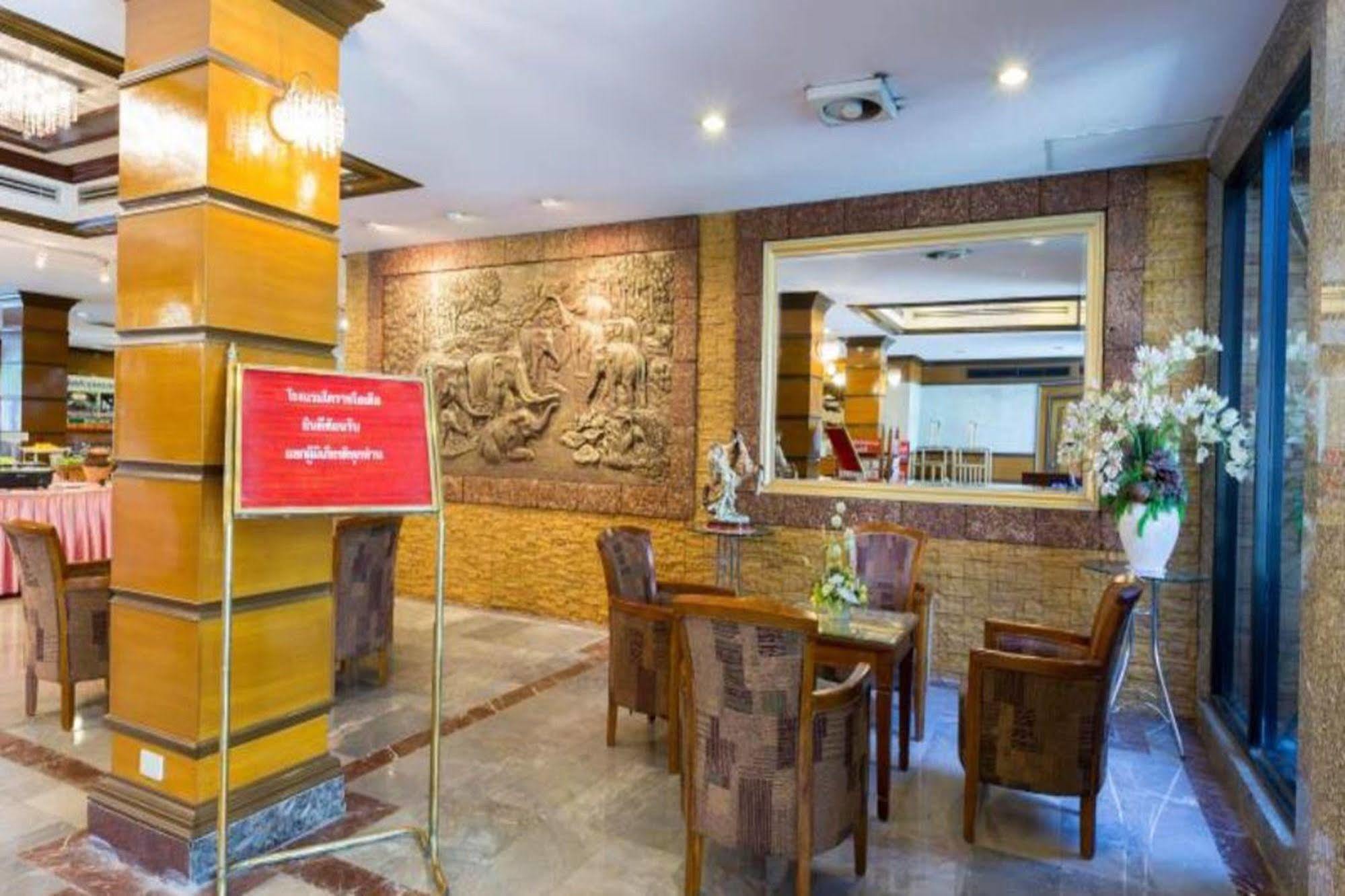 Korat Hotel - Sha Plus Nakhonratchasima Esterno foto